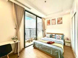 Fully Furnished Studio, 5 Star Class Apt With Gym, Pools, Tennis Yard & Other Outdoor Sport