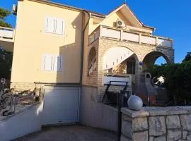 Apartments Maja-Vir