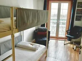 Room in Apartment - 4Lisbon Downtown Private Bedroom City View