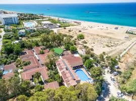 Aperion Beach Hotel Side