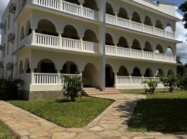 Jo's Baobab Luxury Apartments, hotel a Ukunda