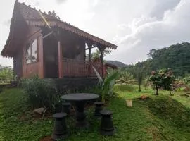 Villa Couple by Santosa Stable Resort