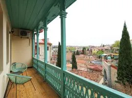 Stunning 2BR Apartment In Abanotubani- By Wehost