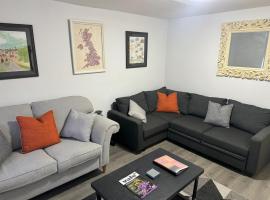 The Caledon, Hotel in Honeybourne Station