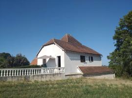 Gîte Lac de Jacaubert, hotel v destinaci Labastide-Murat