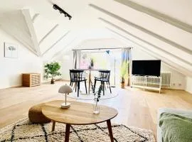 Gemütliches Loft in Homburg - Komfort & Charme direkt an der Uniklinik mit Küche und Bad