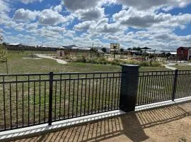 Spanking new park view retreat
