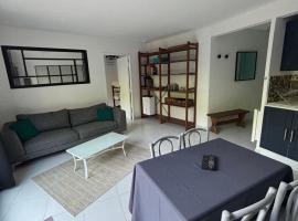 Agréable appartement à Beaulieu sur mer à 300 métres des commerces et de la mer, hotel in Beaulieu-sur-Mer