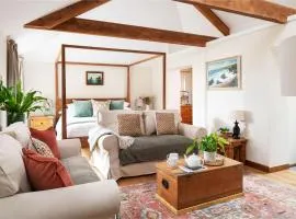 Riverside cottage on private wildlife estate 2-bed