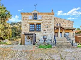 Mansion 35min Madrid - Cine - Piscina - BBQ, vila v destinaci Guadalajara