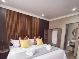 EveGreen Guest Lodge, cabin in Derby