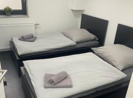 Blauer Stein 7a Doppelzimmer 03 - 2 Betten, hotel v destinaci Pulheim