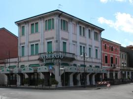 Albergo Ristorante Leon d'Oro, отель в Новента-ди-Пьяве