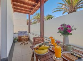 Idalia Holiday Home Puerto Calero, hotel em Puerto Calero