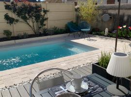 Chez Chris, hotel v destinaci Cour-Cheverny