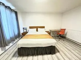 Modern Stylish 4Bed 2 Bath in Pitsea, Basildon Essex 2 Free Carpark