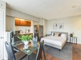 The Stetson 603 Cozy And Comfy Studio
