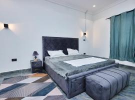 Modern 3BR Home - near airport, tradicionalna kućica u gradu 'Accra'