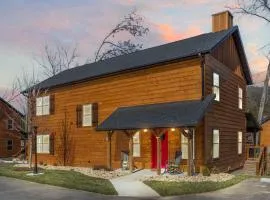 Peaceful Water View-Cozy Cabin-Free Daily Tickets-Near Table Rock-Pvt Hot Tub