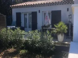 T2 aile de villa et Spa-jacuzzi privé et illimité et plateau d'acceuil offert!