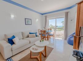 Ocean Vista Retreat with Beach & Pool Access by Drago Rentals, hotel en Albufeira