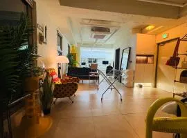 301, Atelier Seongsu Riverside Loft Cherry Blossom Road Han River airport bus