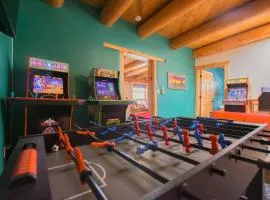 3 King Beds Hot Tub Arcades 5 Baths