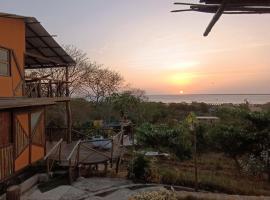Puerta al Mar Ecolodge Glamping, strandhotel i Tubar&aacute;