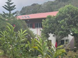 La Villa de los Alas, Hotel in Juayúa