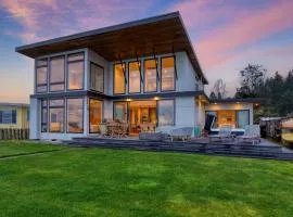 Chic Whidbey Island Waterfront Home w Hot Tub Firepits Views