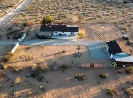 Navigate Stays Presents Mystic Sky Desert Ranch