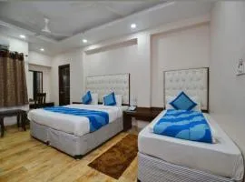 Perfect Hotel PG In New Delhi - Walking the all Best Market