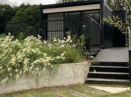 Housing Las Lomitas, ξενοδοχείο σε Villa Allende