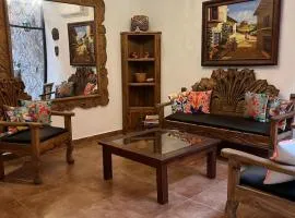 Casa Colonial en Santiago Pueblo Mágico by Adhoc