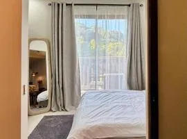 Cozy & Scenic Nature Apartment