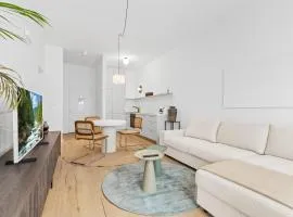 LAM Serenity Free Parking - Balcony