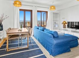 Beautiful Apartment BJ12 with Amazing Sea Views, Aphrodite Hills、クークリアのホテル