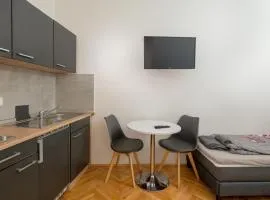 Studio Apartments Tiho & Nena