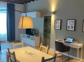 Navigli Darsena - Luxury Apartment with balcony