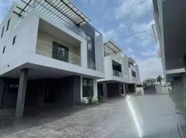 Accra Villa around Embassy area
