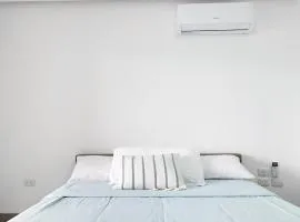 Suite Empresarial, cerca al mall del sol, cama, parqueo, sofa cama