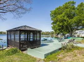 Lakefront Retreat - Boat - Fish - Close to all Orlando Parks - Disney - Universal - SeaWorld
