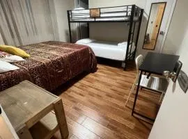 Private Suite inside SHARED home - Vida Room