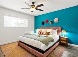 Glimmer - 2 Unit Combo - Sleeps 8 - In Old Town