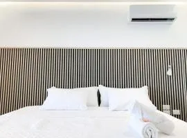 Suite de lujo, cerca mall del sol, parqeo privado, sofa cama