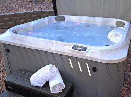Hot Tub-Boat Parking-SUPs-Fire Pit-Ping Pong-WD-Coffee Bar, hotel en Page