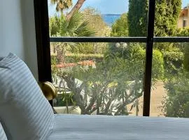 2 pièces vue mer, piscine, à 2 pas des plages