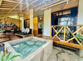 Carabao Lodge - 2 bedroom house with AC & plunge pool