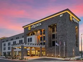 La Quinta Inn and Suites by Wyndham Lincoln