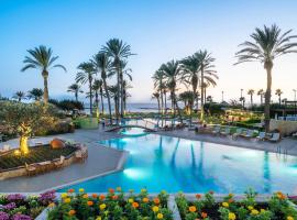 Constantinou Bros Asimina Suites Hotel, hotel v destinaci Paphos City